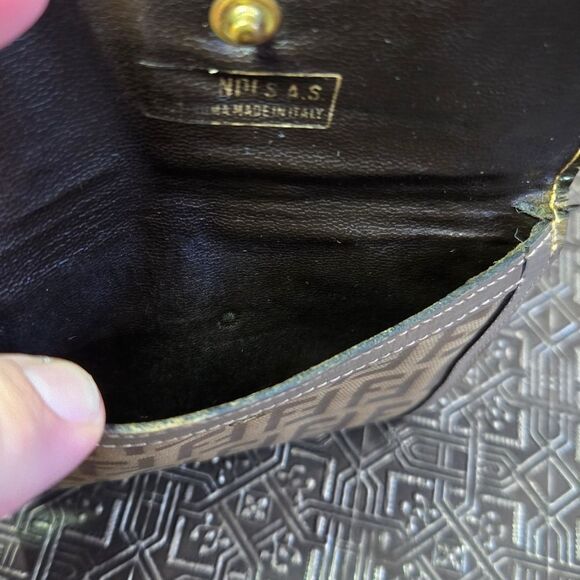 🐢 Vintage Fendi Wallet - Picture 7 of 12